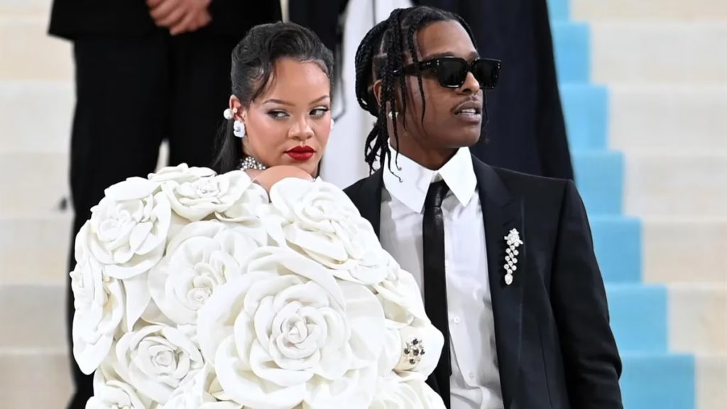 Rihanna y Asap Rocky comparten las primeras fotos de su nueva hija