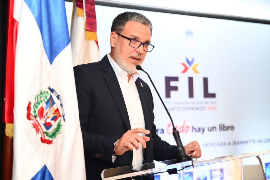 Valera Montero diserta sobre impacto de la inteligencia artificial y la virtualidad en los derechos fundamentales