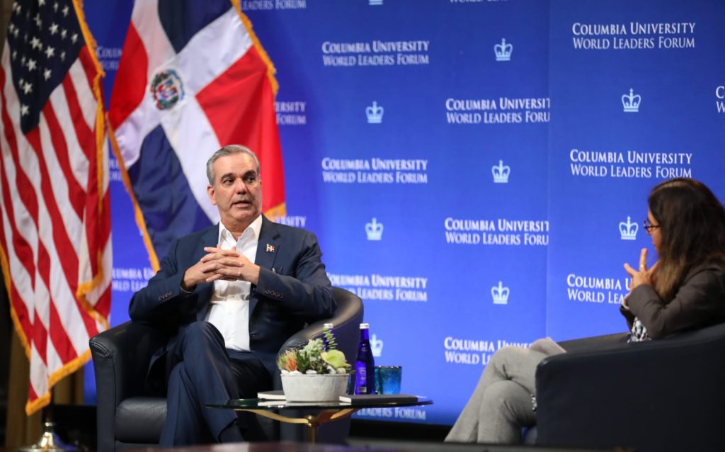 Presidente Abinader reitera ante estudiantes de la universidad de Columbia que la Seguridad de todos los dominicanos esta por encima de todo abinader en columbia university eljacaguero