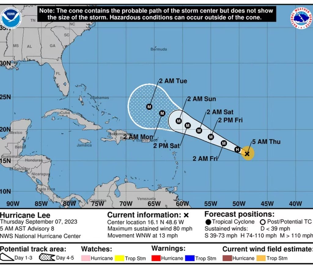 huracan Lee se fortalece en el Atlantico y sus olas amenazan a las islas del Caribe1