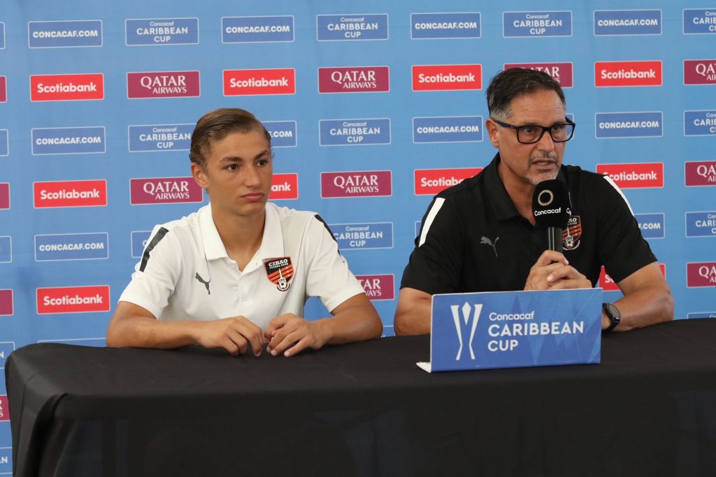 Cibao se apoyará en profundidad para juego concacaf Gabriel Martinez Poch acompanado de Lucas Breton