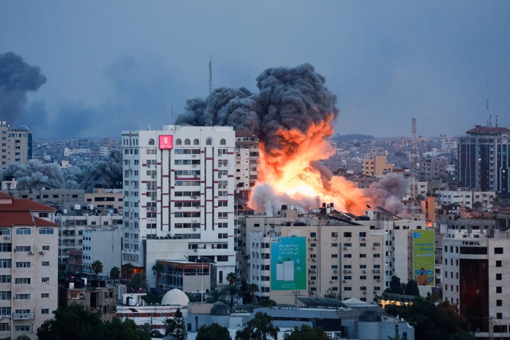 Gaza este sabado despues de un bombardeo de Israel como represalia al ataque iniciado por Hamas
