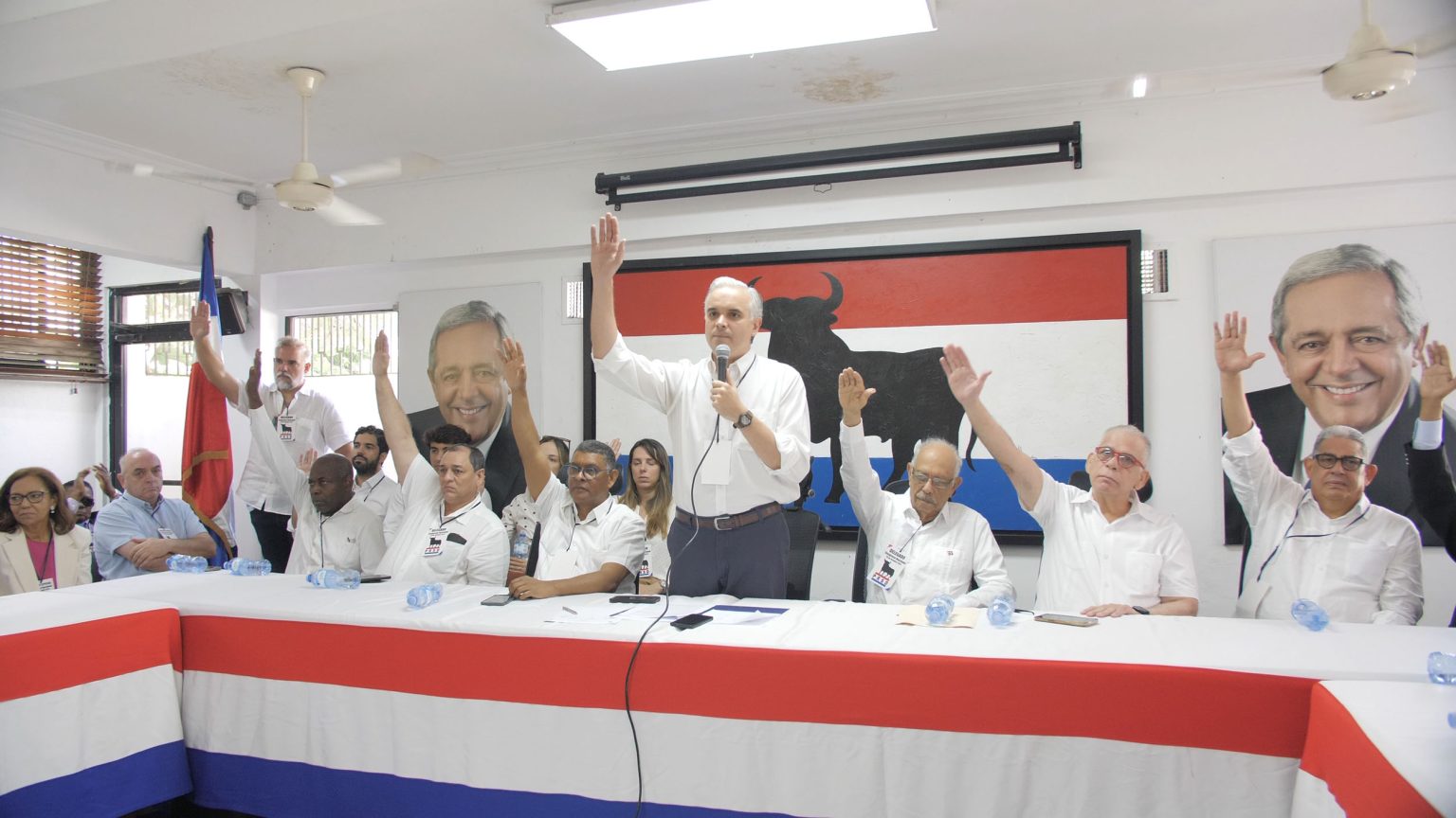 PRSD proclama Abinader como su candidato presidencial