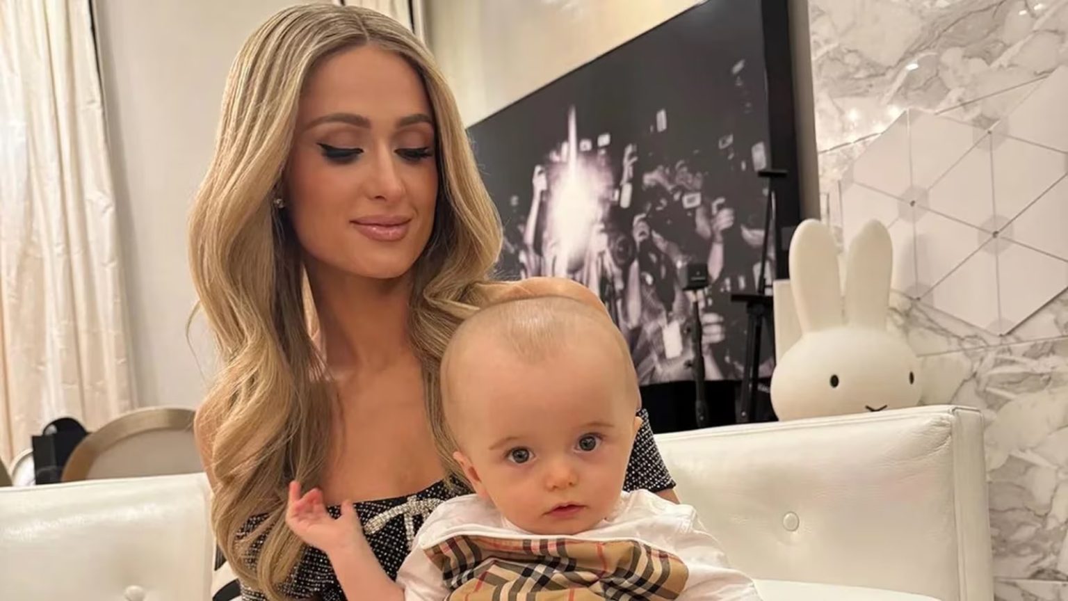 Paris Hilton ha respondido a las criticas contra su bebe