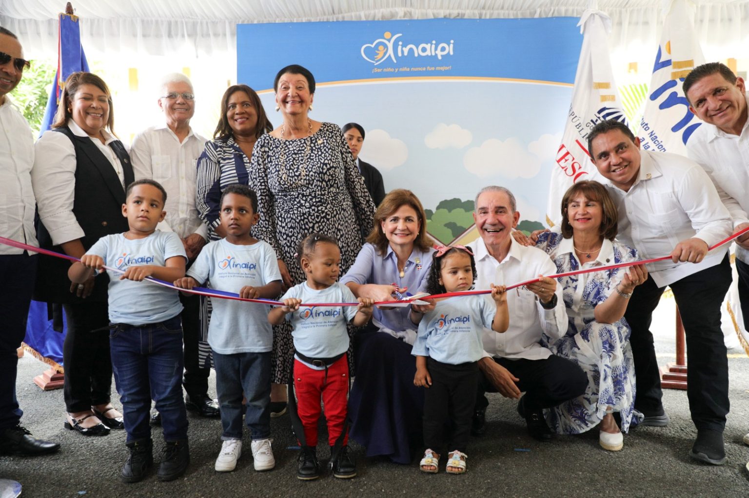 Raquel Pena inaugura un CAFI en el Recinto Bonao