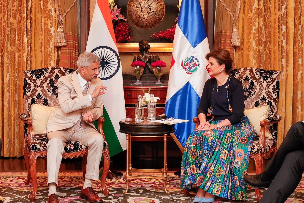 Vicepresidenta llega a la India e inicia de inmediato su agenda Vicepresidenta Raquel pena llega a la India e inicia de inmediato su agenda