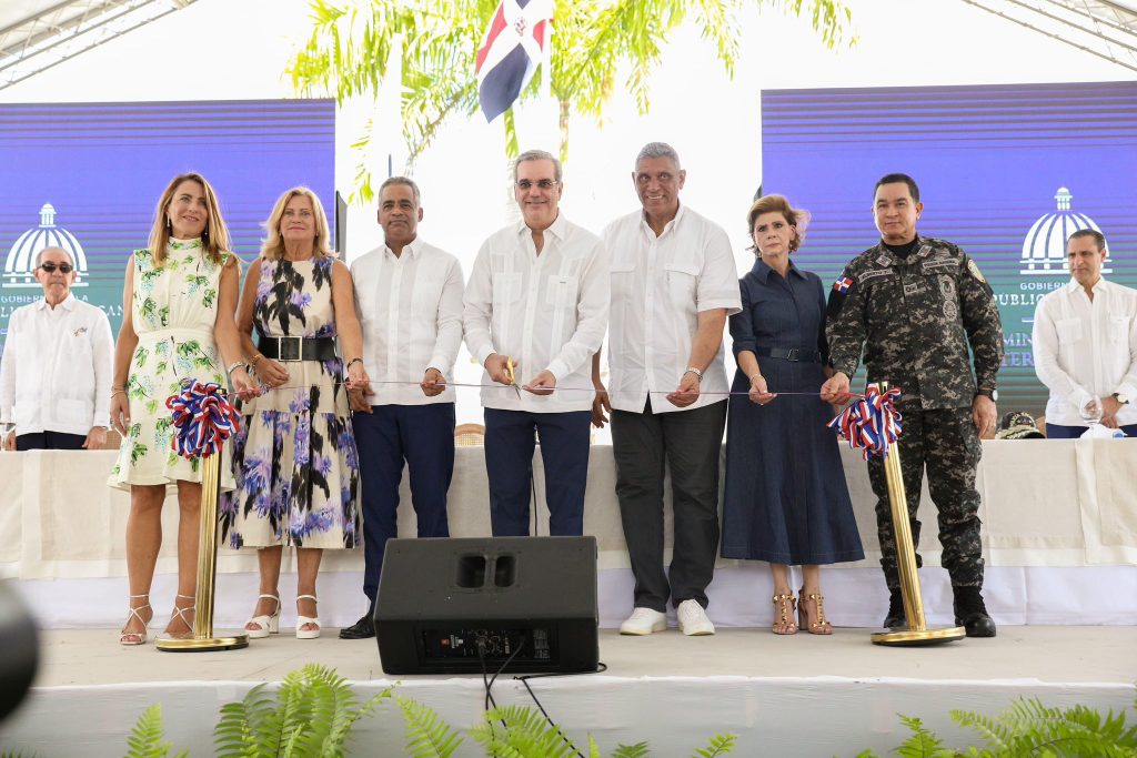 Ministro de Interior y Policía asegura es cosa del pasado enviar a patrullar policías formados “al vapor” abinader inauguran Escuela de Entrenamiento Policial en Gaspar Hernandez