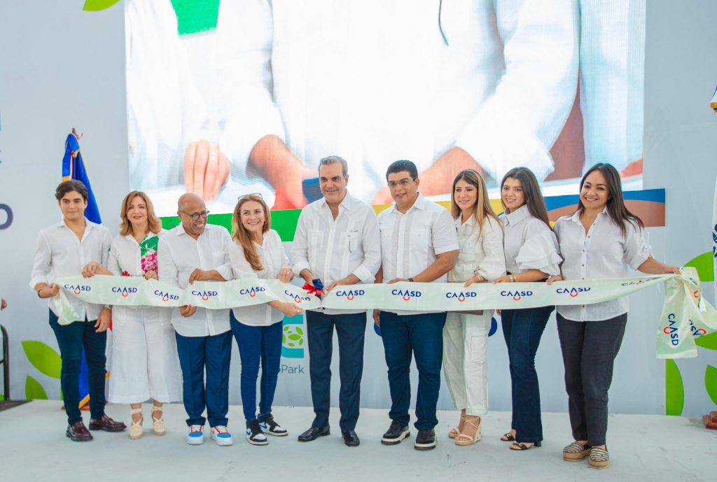 Abinader inaugura Cristo Park para beneficio de mas de 350 mil personas de seis barriadas