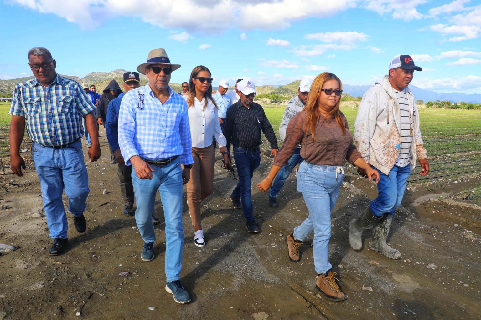 Agricultura anuncia ayudas a productores afectados en San Juan Azua y Peravia
