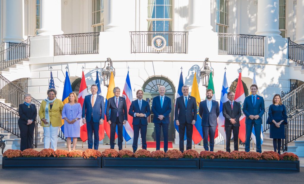 Biden advierte a America Latina de la trampa de la deuda china