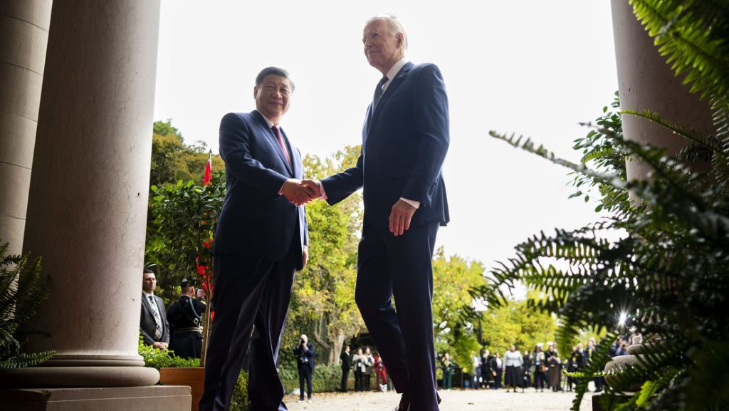 Biden volvio a llamar dictador a Xi Jinping tras la cumbre bilateral