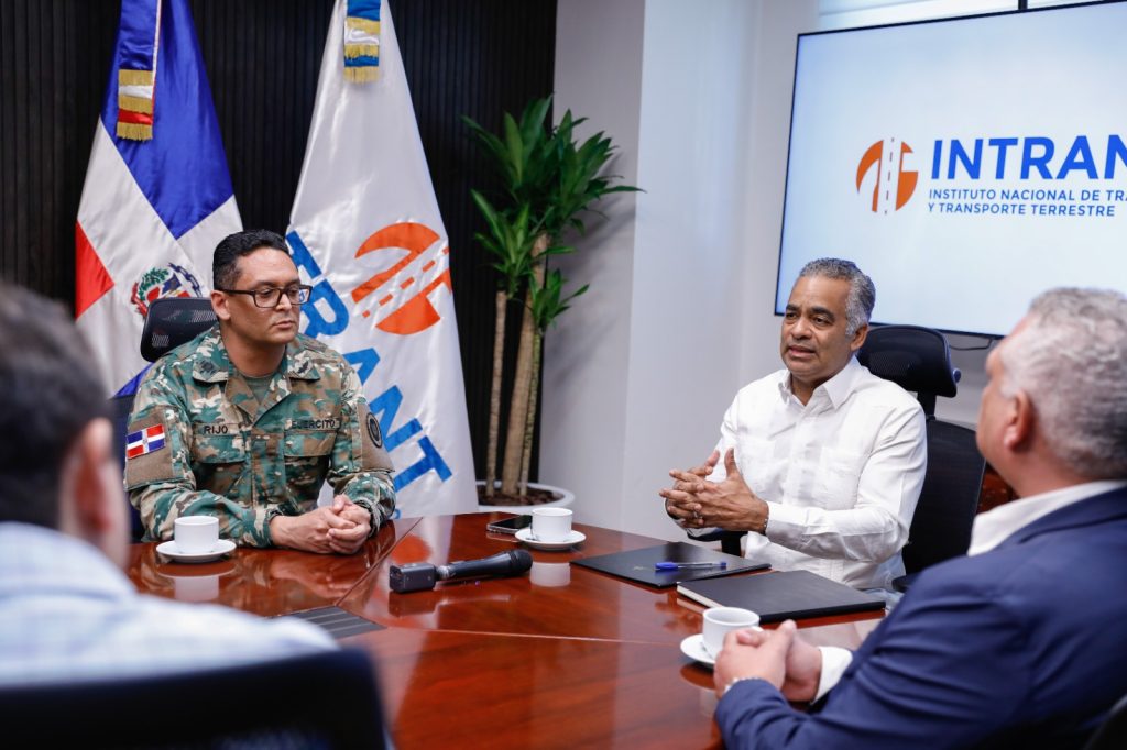 Coronel Randolfo Rijo asume dirección del Intrant Coronel Randolfo Rijo asume direccion del Intrant