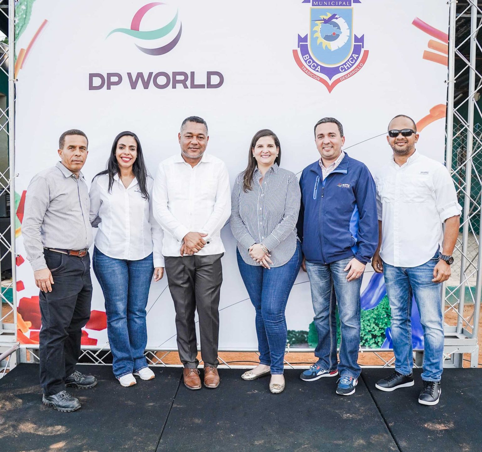 DP World Dominicana entrega proyecto de infraestructura electrica del play Juan Alberto Ozoria al municipio de Boca Chica