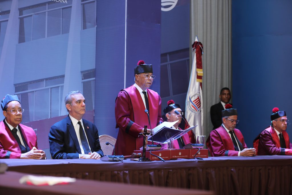 TC reconoce en el presidente Abinader la demostracion de lealtad y respeto a la Constitucion