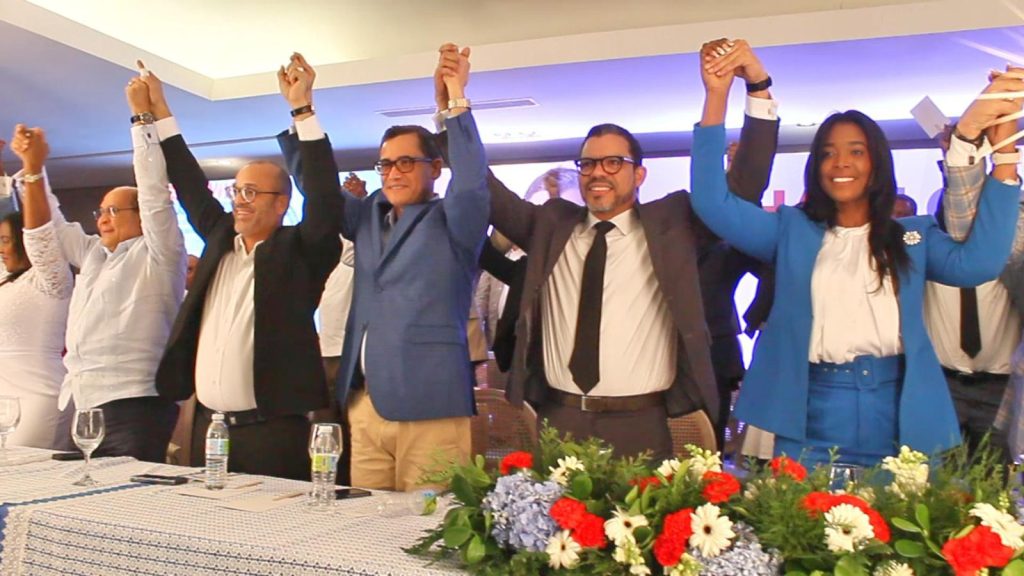 Yohan Lopez candidato a la presidencia del Colegio de Abogados presenta su propuesta y equipo de trabajo en un masivo acto