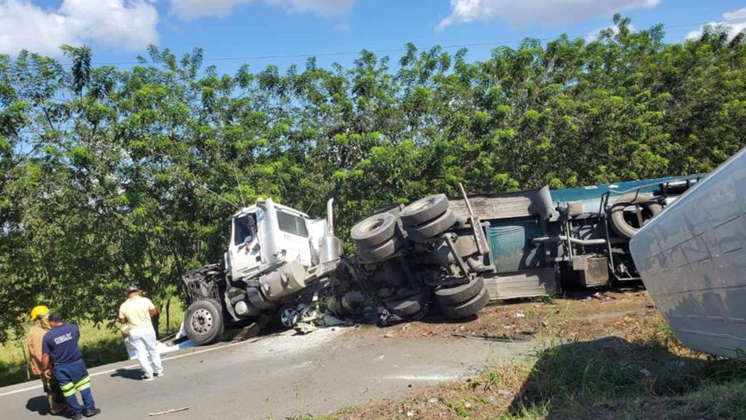 accidente ocurrio en un tramo de la autopista Duarte perteneciente al municipio El Pino provincia La Vega