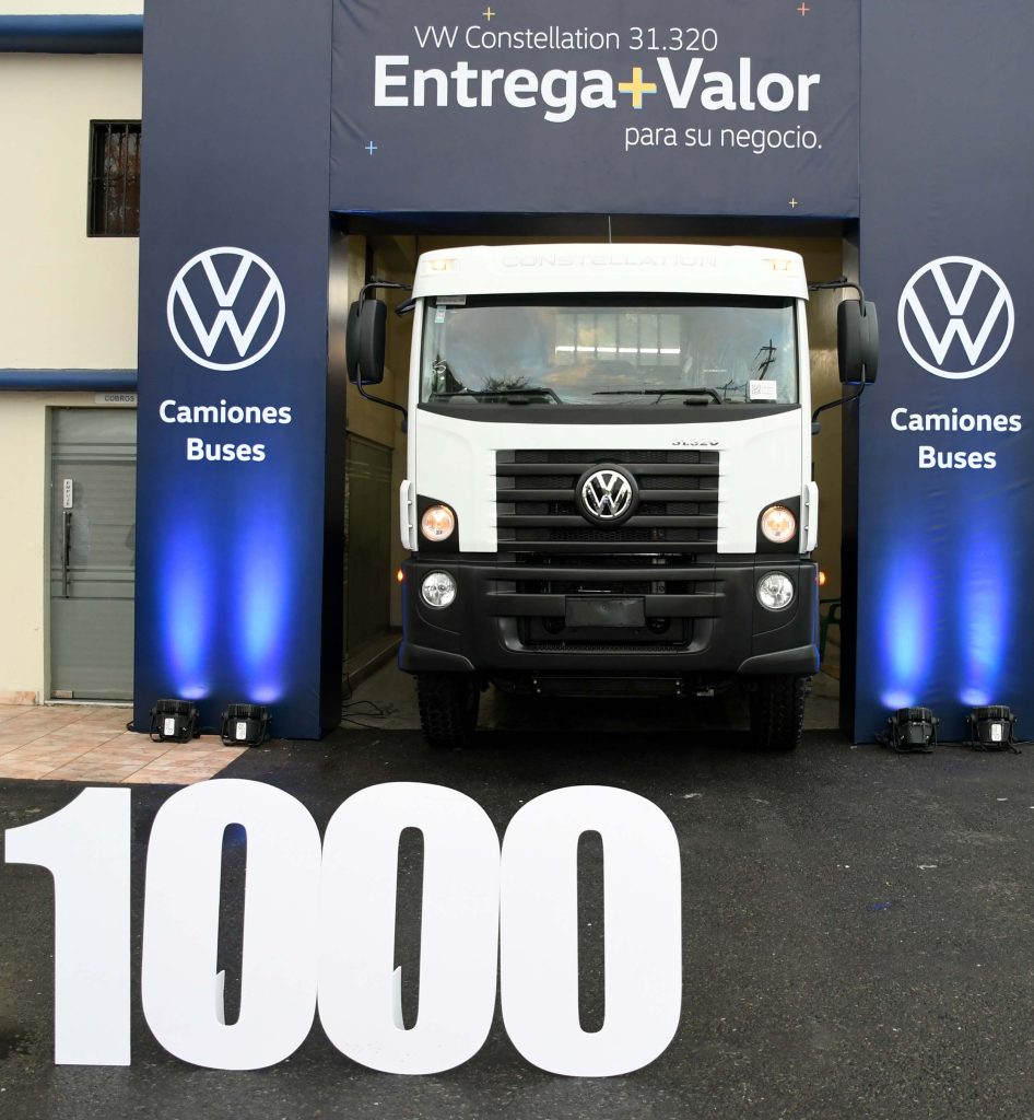 camion No 1000 Volkswagen con las lineas de Volksbus Worker Delivery y Constellation