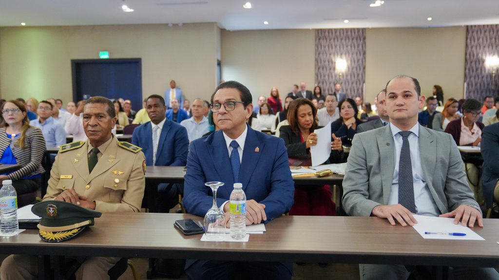 Gobierno destina más de 2 mil millones para compra de medicamentos daniel rivera y adolfo perez eljacaguero