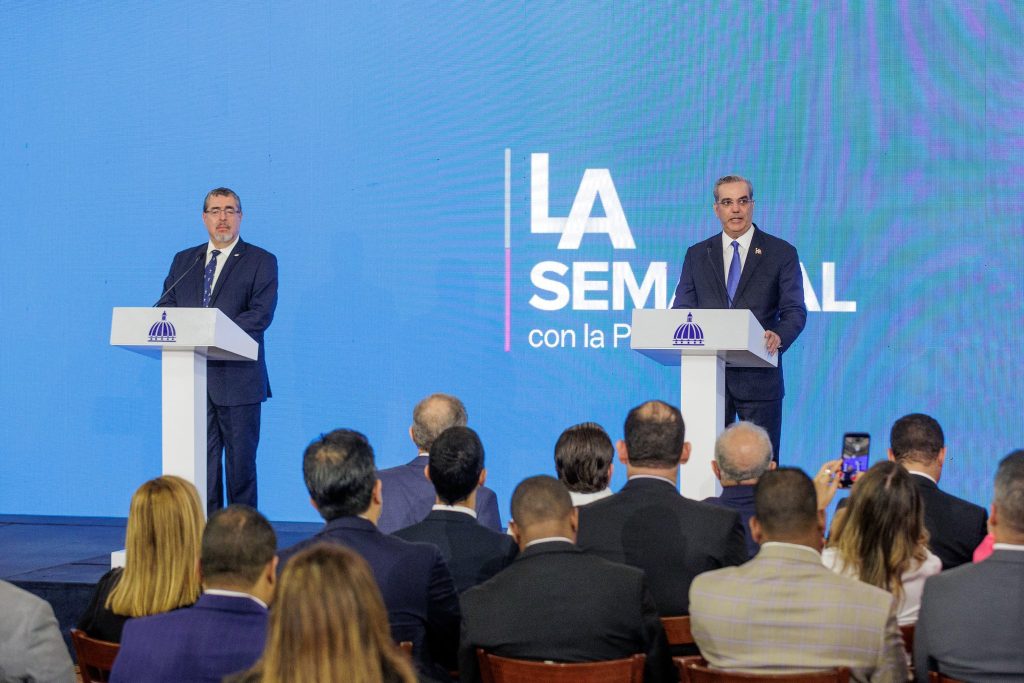 Presidente Abinader apoya al presidente electo de Guatemala, Bernardo Arévalo, en su lucha por la democracia Abinader apoya al presidente electo de Guatemala Bernardo Arevalo en su lucha por la democracia