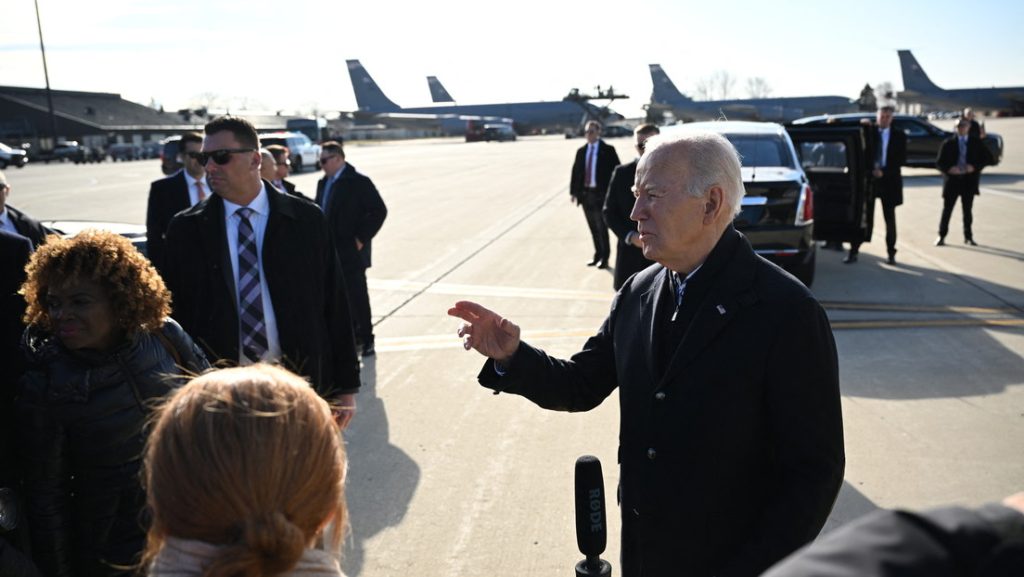 Biden se confunde tras ser preguntado sobre la liberacion de rehenes