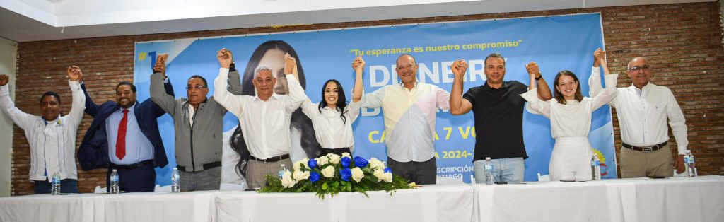 Disneiry Betances presenta su candidatura a regidora por DxC