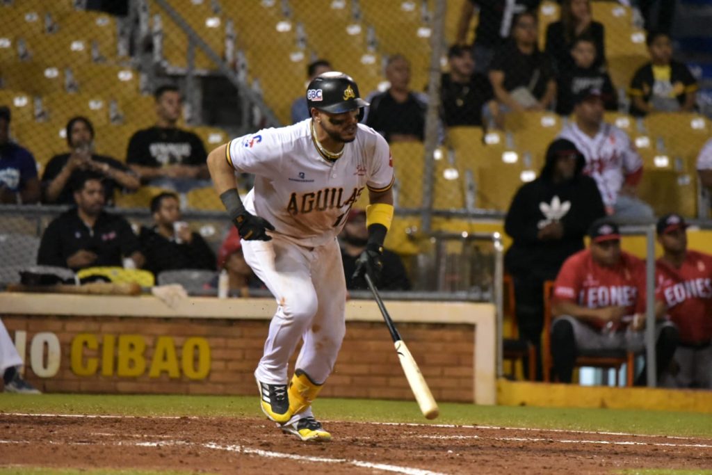 Águilas se acercan al cuarto; Camargo y Lagares lideran triunfo ante Leones Juan Lagares eljacaguero 1