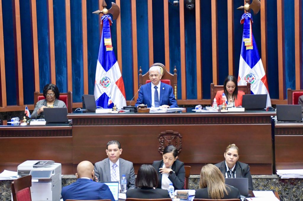 Senadores aprueban presupuesto general del Estado para 2024