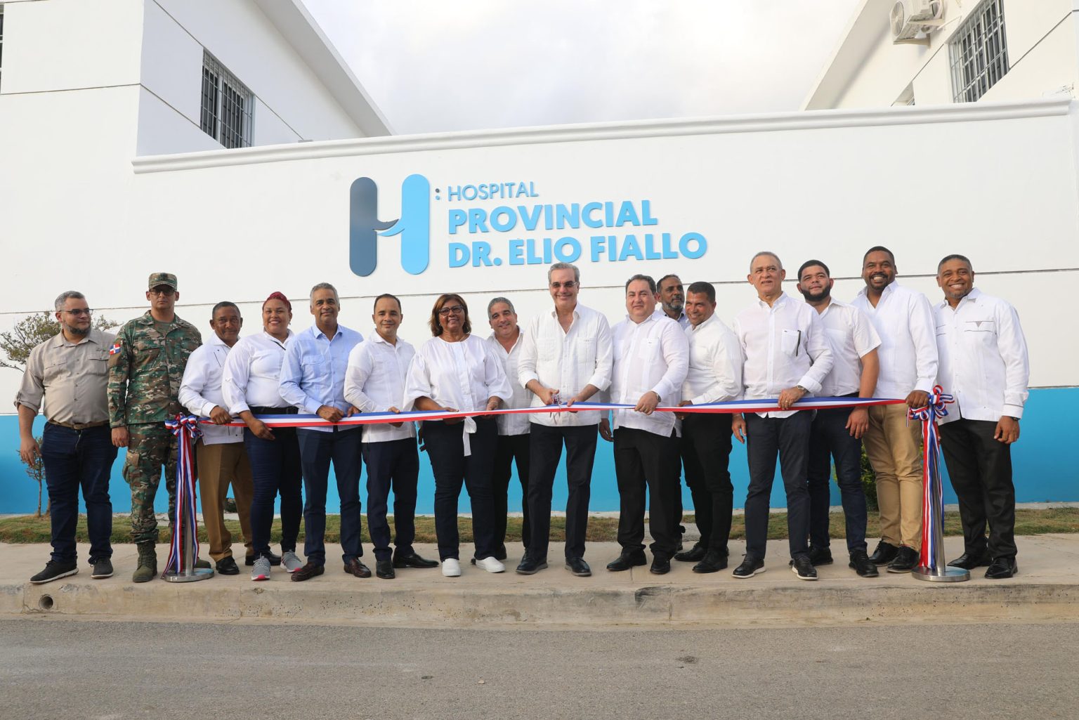 Abinader entrega Hospital Provincial Dr. Elio Fiallo y Centro de Primer Nivel en Pedernales