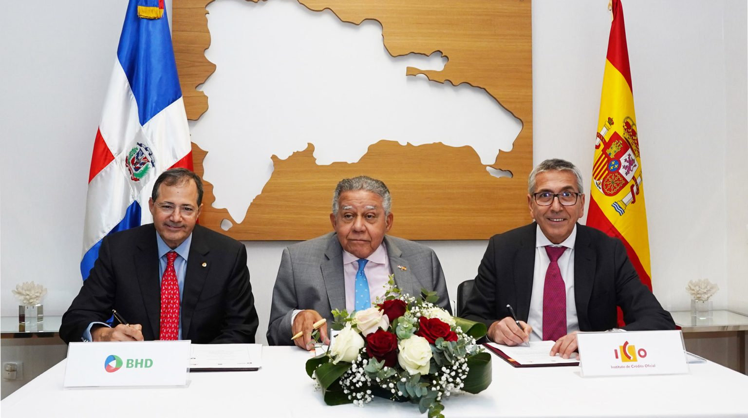 BHD y el ICO ratifican acuerdo para incentivar inversion espanola en Republica Dominicana