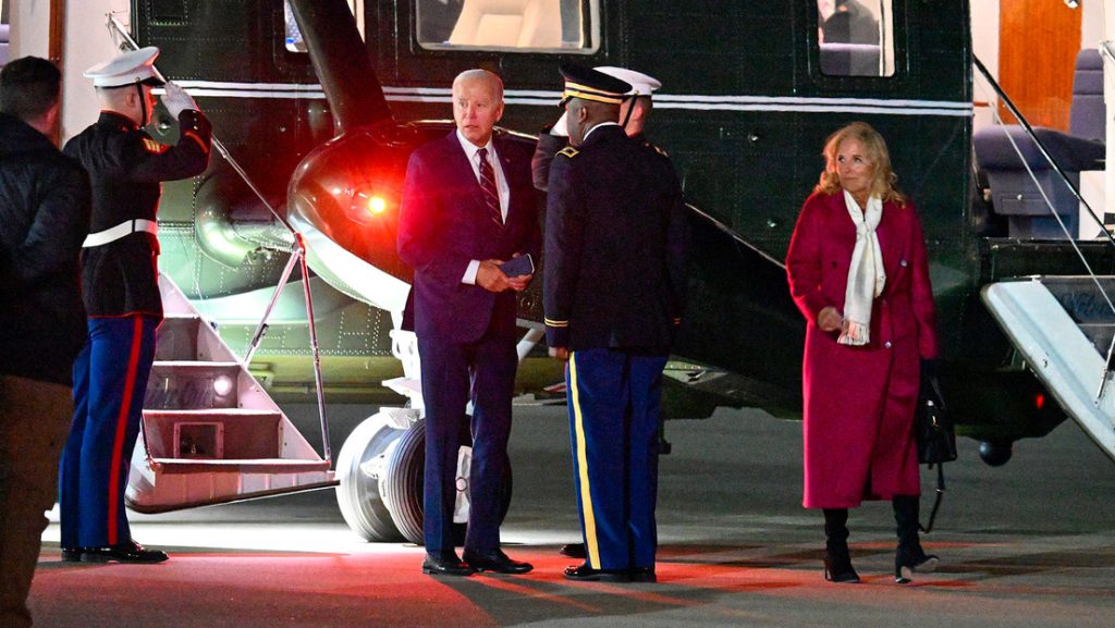 Biden no sabe a donde ir tras aterrizar en Delaware para descansar el fin de semana