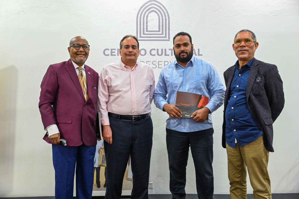 Centro Cultural Banreservas realiza conversatorio sobre la obra de Guillo Perez en su centenario