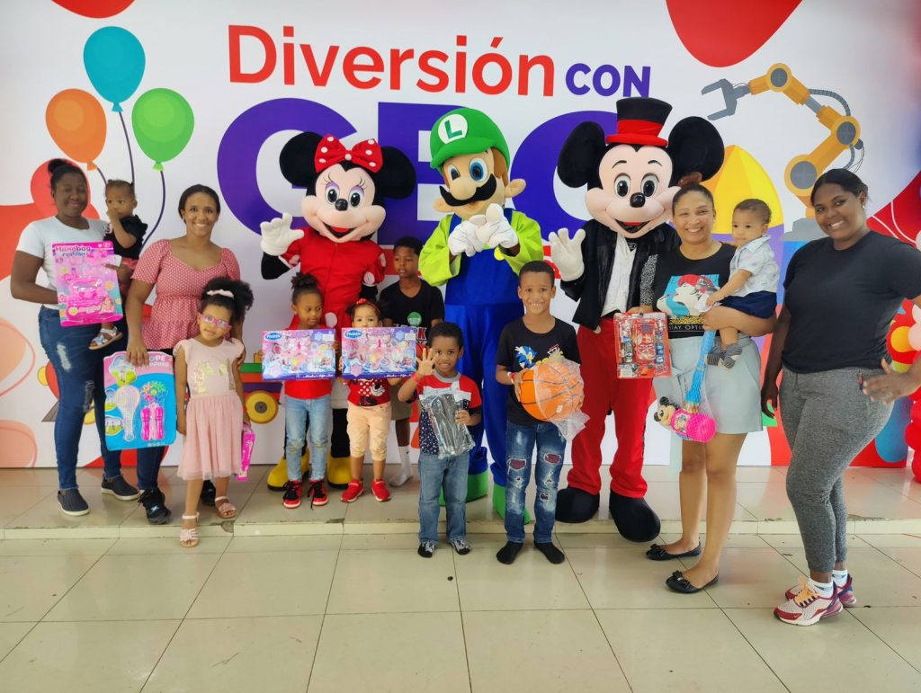 GBC Farmacias y Fundacion GBC celebran el Dia de Reyes con entrega de juguetes a 450 ninos del DN1