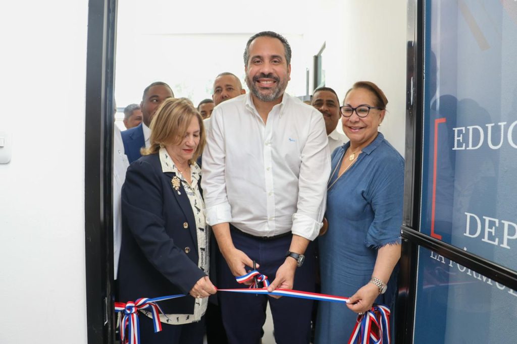 Instituto Nacional de Educacion Fisica inaugura oficina regional en Santiago