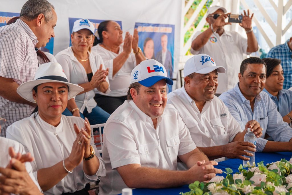 Paliza juramenta en PRM candidatos PLD y FP