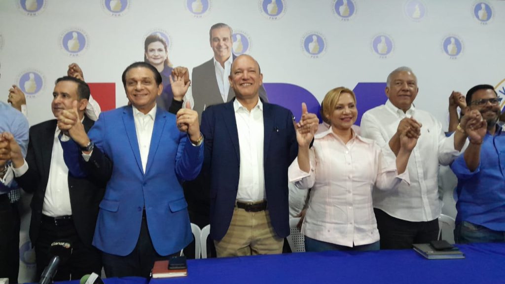Ulises Rodriguez recibe respaldo la mayoria de los diputados de Santiago1