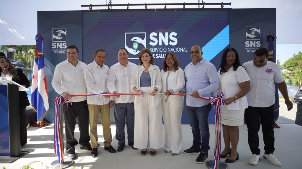 Vicepresidenta entrega remozamiento general y Emergencia del Hospital Municipal de Partido Dajabon
