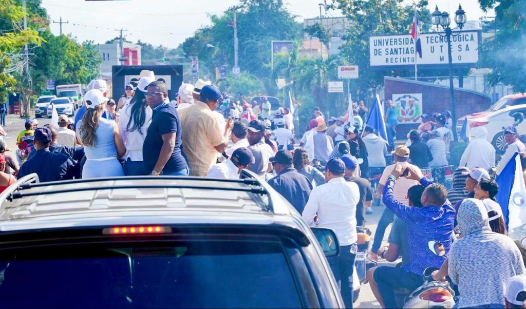 hipolito mejia en la Linea Noroeste1