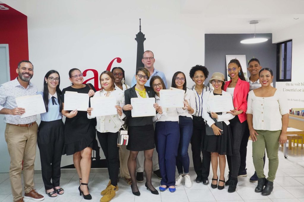 Alianza Francesa de Santiago afianza en el país programa “Francés por Inmersión” con la graduación de nuevo grupo de estudiantes Alianza Francesa de Santiago afianza en el pais programa