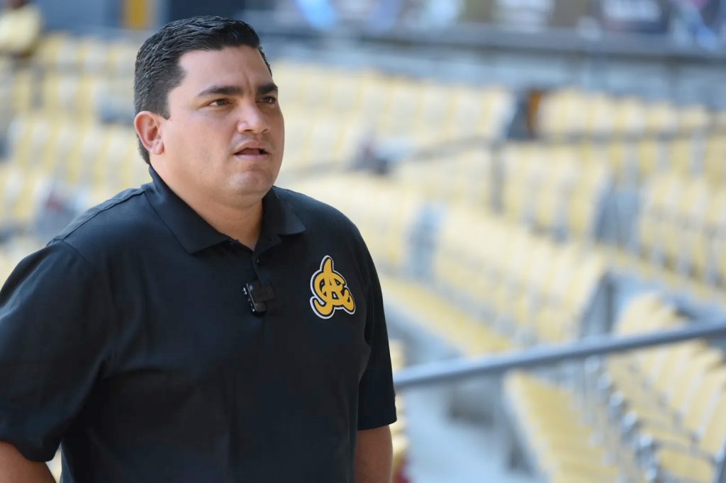 Ángel Ovalles aclara sigue como gerente de las Águilas Cibaeñas Angel Ovalles eljacaguero