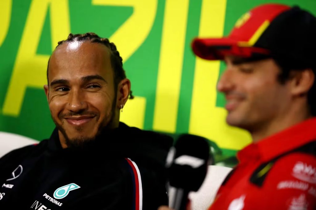 Hamilton acordo su salida de Mercedes y correra en Ferrari