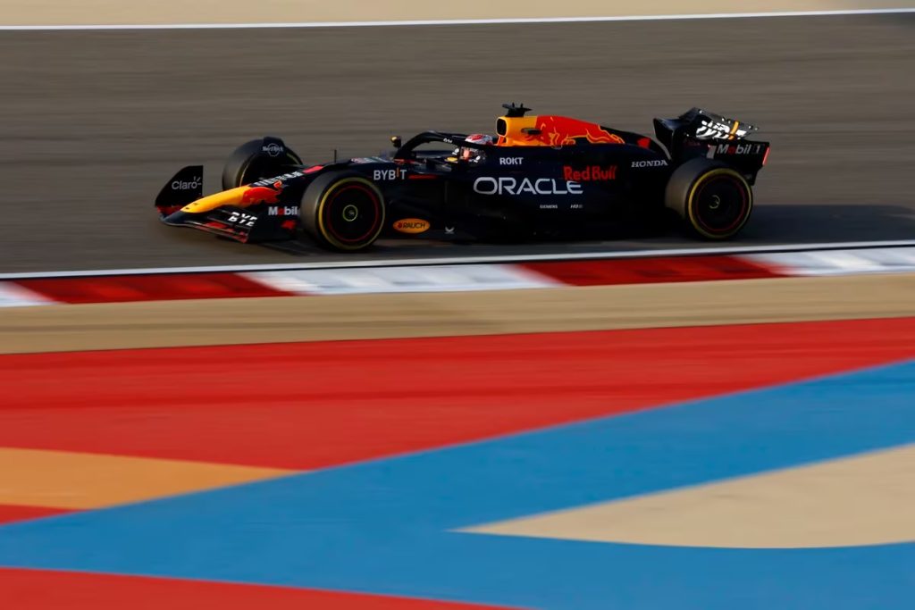 Red Bull en los test de Barein pero Ferrari con Sainz a la cabeza promete batalla
