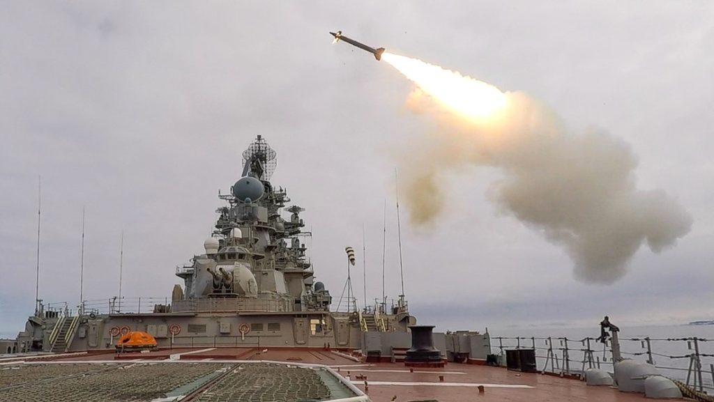 Rusia lanza un ataque masivo contra el complejo militar de Ucrania
