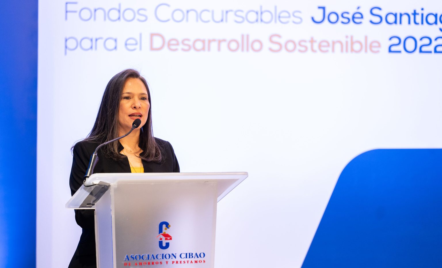 Yara Hernandez gerente de Comunicaciones y Sostenibilidad de ACAP noviembre 2023