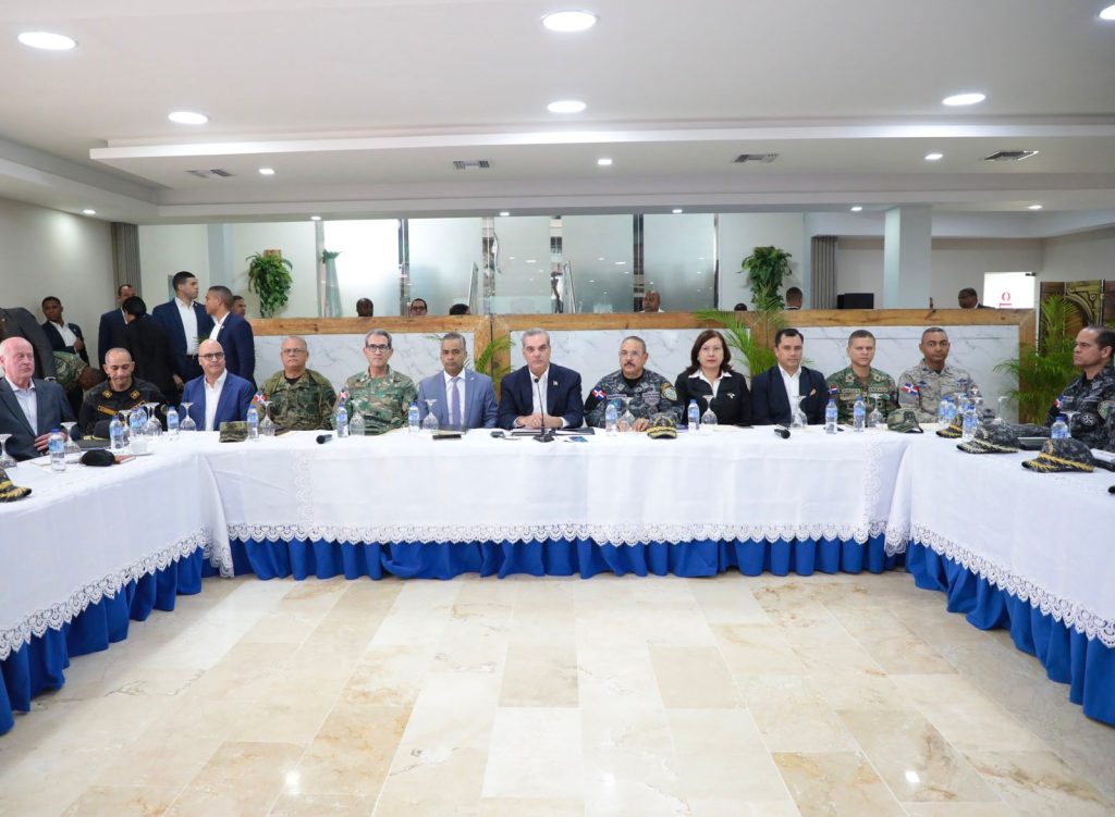 Presidente Abinader encabeza reunión de seguimiento al Plan de Seguridad Ciudadana Abinader encabeza reunion de seguimiento al Plan de Seguridad Ciudadana
