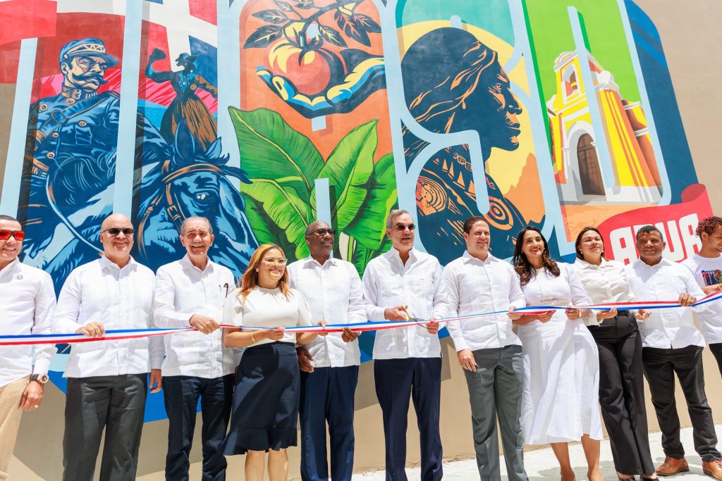 Abinader inauguró hoy la Ciudad Universitaria en Azua, suman 6 las construidas por el actual gobierno, además de ocho extensiones de la UASD en igual número de provincias Abinader inauguro hoy la Ciudad Universitaria en Azua