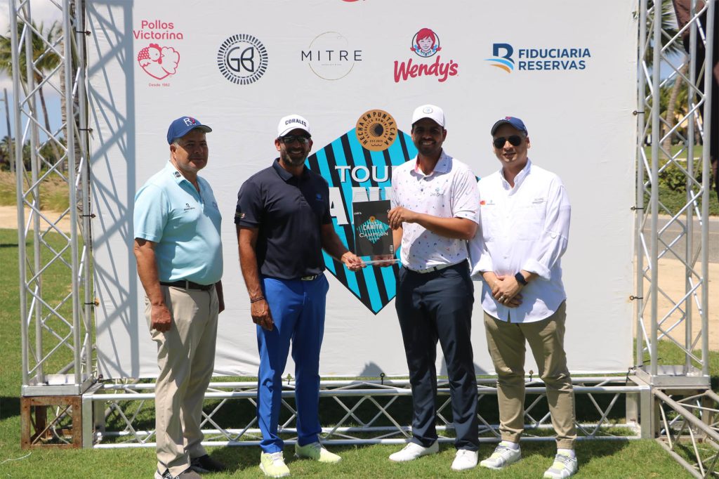 Luis Jose Placeres Hiram Silfa Rhadames Pena ganador y Mariano Ramos de Mastercard Banreservas