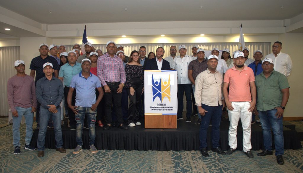 Mas de 200 lideres religiosos respaldan candidatura presidencial de Abinader