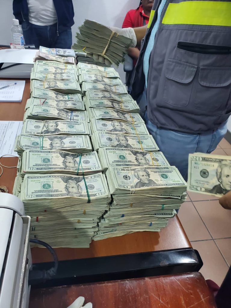 dolares incautados eljacaguero