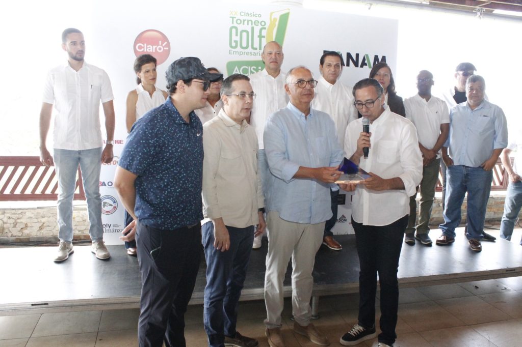 ACIS rinde homenaje a Fernando Capellan en el XX Torneo Clásico de Golf ACIS homenaje a Fernando Capellan