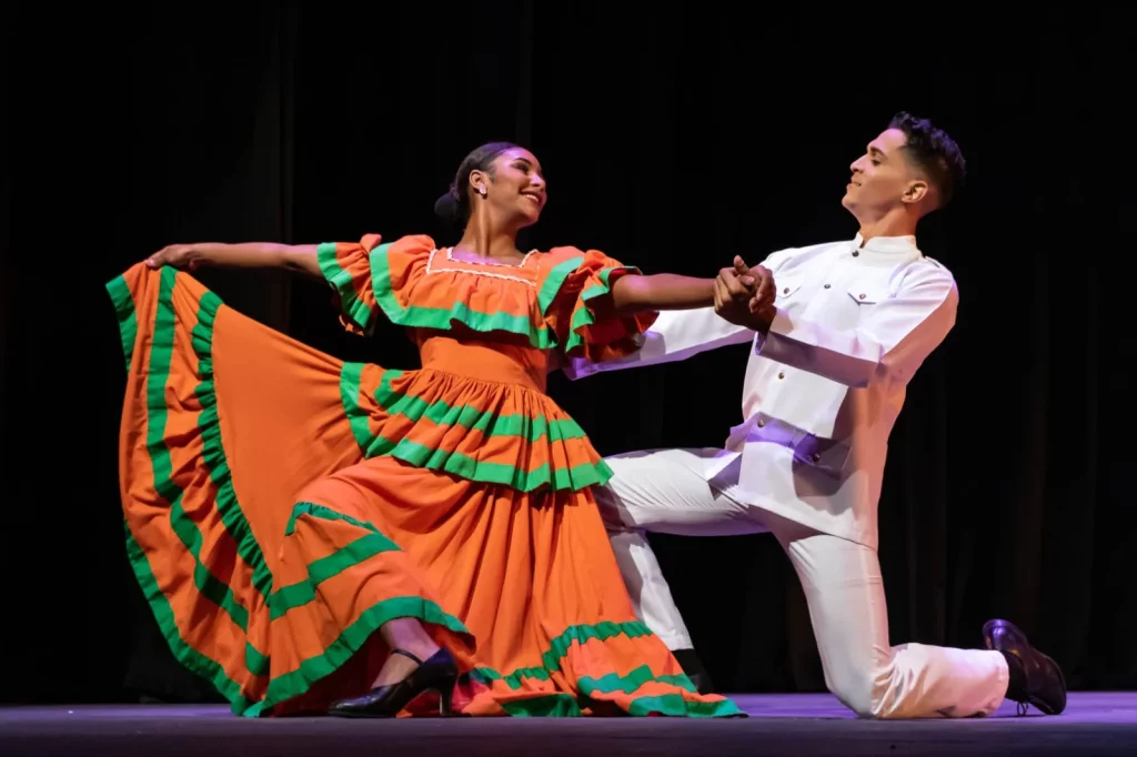 Por primera vez, estudiantes serán acreditados como bachilleres en Bellas Artes Bellas Artes